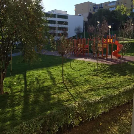 Igi White Flat With Free Private Parking Apartment
