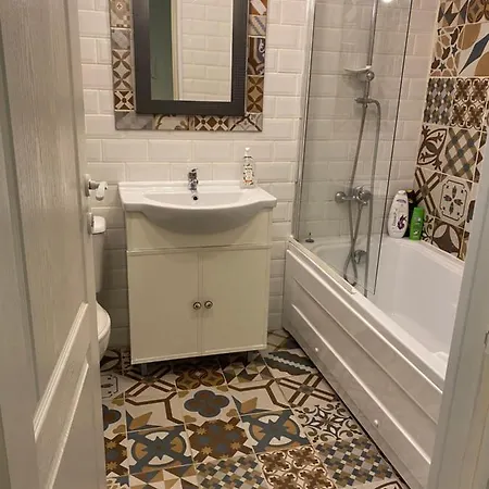 Igi White Flat With Free Private Parking Apartamento