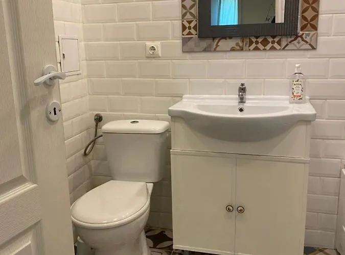 Igi White Flat With Free Private Parking Lägenhet *